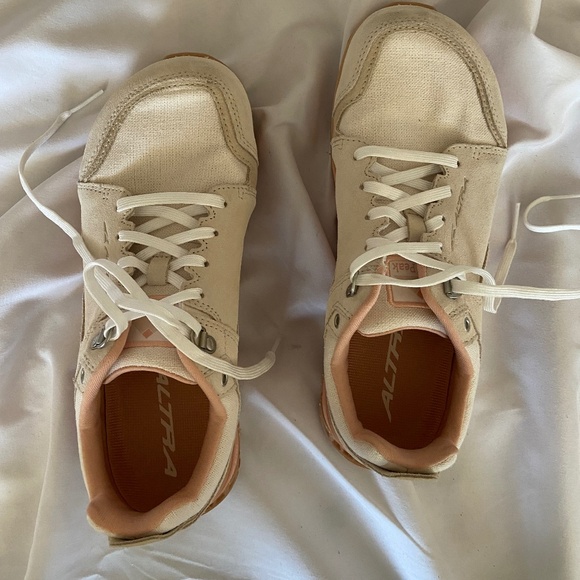 Altra WOMEN'S LP ALPINE Size 10 - Picture 2 of 7